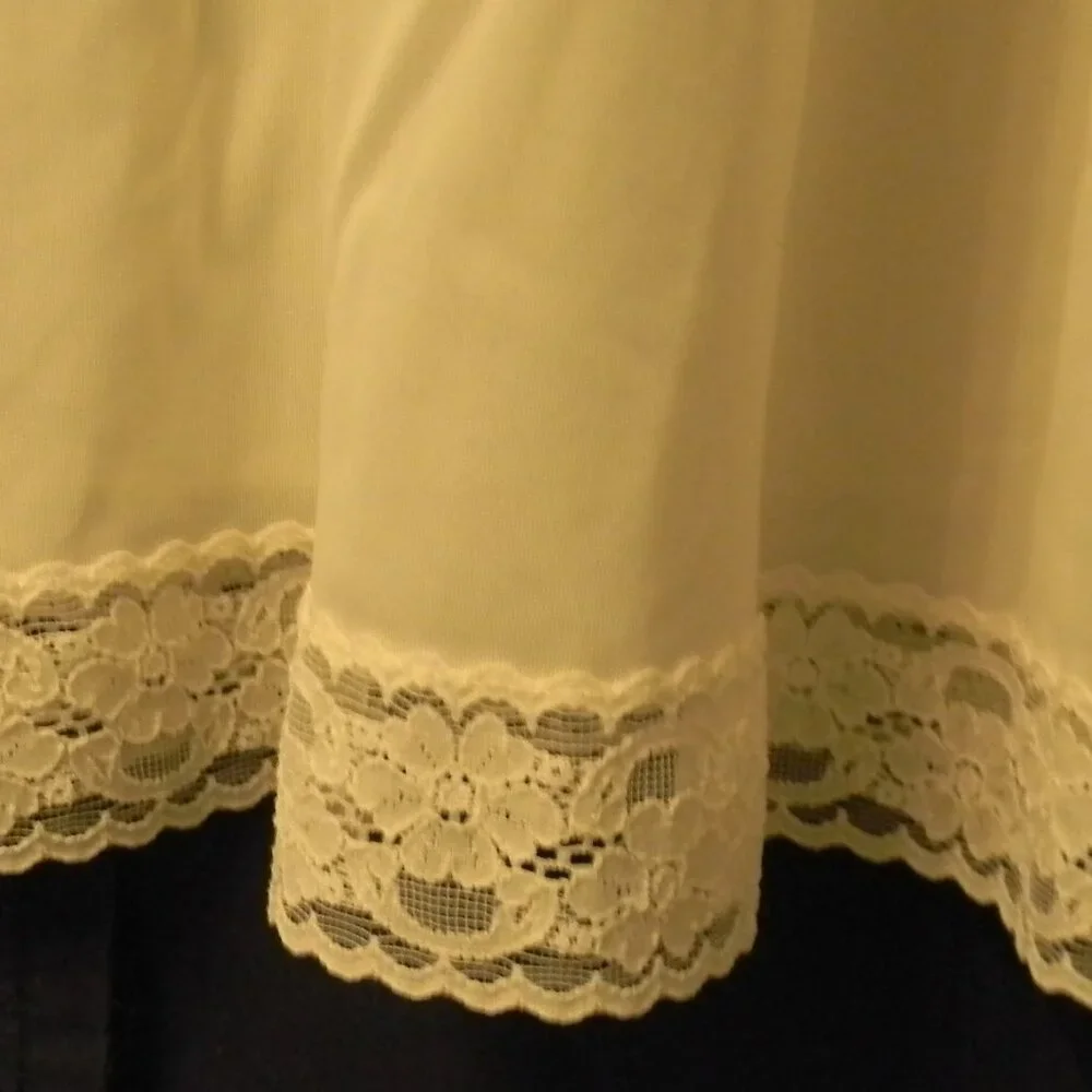 Vanity Fair Vintage Slip Made in USA White Lace Adjustable Straps